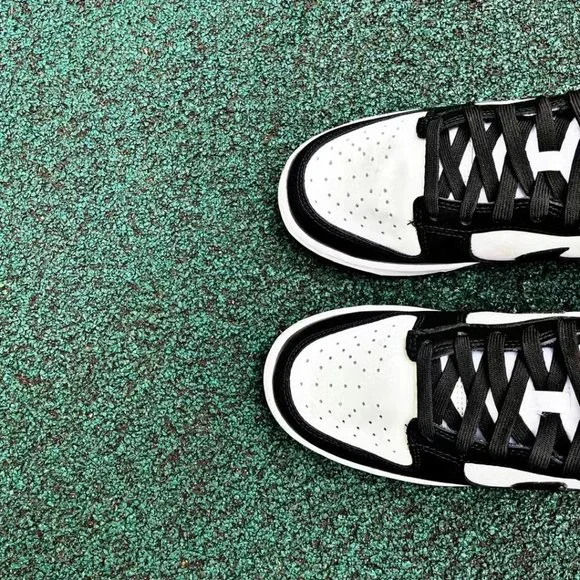 Nike Dunk Low Retro White Black Panda (2021) DD1391-100 - Picture 4 of 7